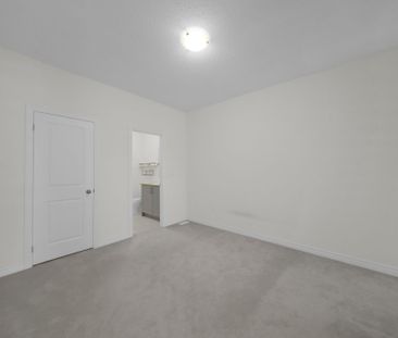For Lease - 16 Griffith Street, Aurora, Ontario - Photo 6