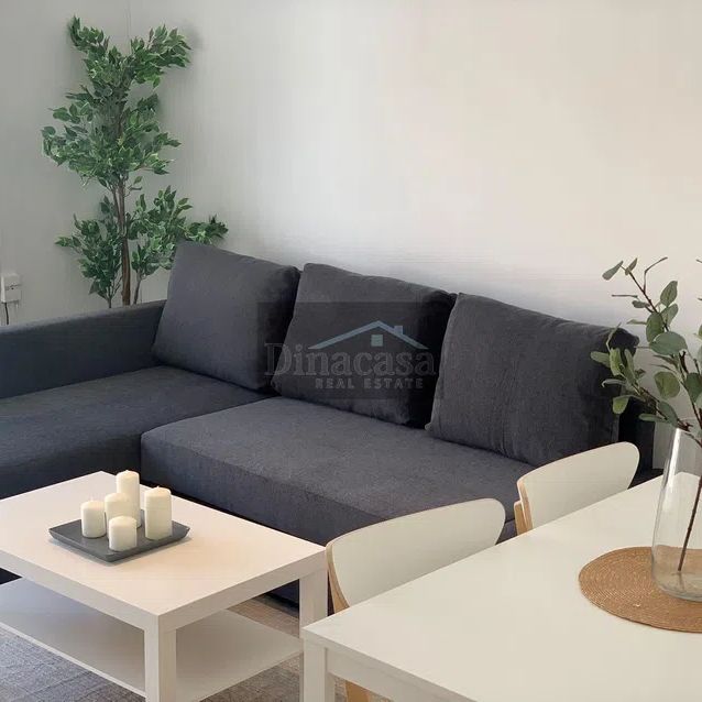 Alquiler de ático en Cervantes - Photo 1