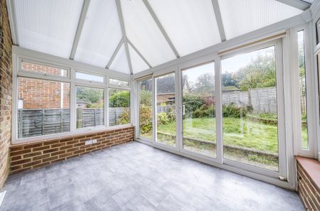 4 bedroom detached house to rent - Photo 3