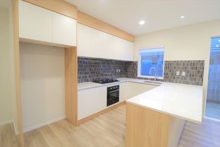 4 Bedrooms for Rent! - Photo 2