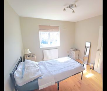 Room in a Shared Flat, Dorset Garden Mitcham, CR4 - Photo 1