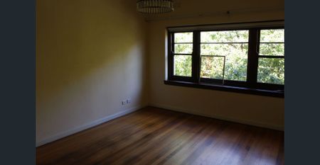 AMAZING 3 BEDROOM ART DECO - Photo 5