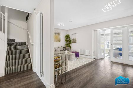 4 bedroom semi-detached house to rent - Photo 3