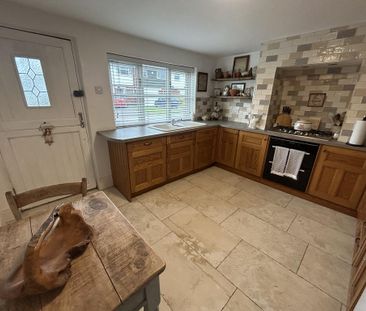 2 bedroom semi-detached house to rent - Photo 4
