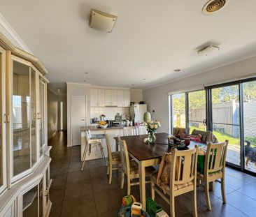 9 Ranlea Place, Sebastopol - Photo 1