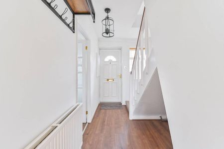 3 bedroom flat to rent - Photo 5