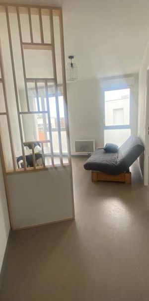Location Appartement 1 pièce Meublé 36m² LA ROCHELLE 17000 - Photo 1