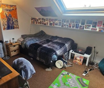 5 Bed - 11 Ashville Grove, Burley, Leeds - LS6 1LY - Student - Photo 1