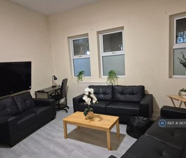 1 bedroom in a house share to rent - Photo 1