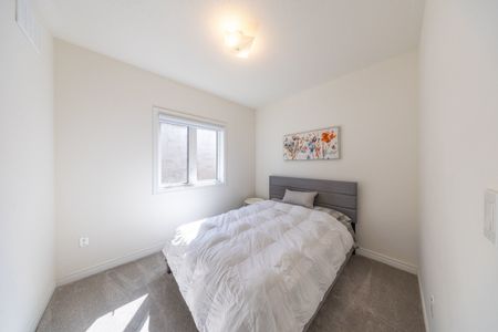 For Lease - 3 Priory Drive, Whitby, Ontario - Photo 5