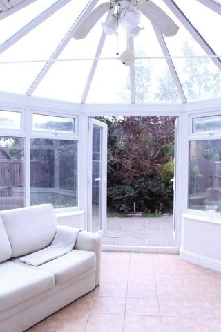 2 Bed Flat, Wimbledon, SW19 - Photo 3