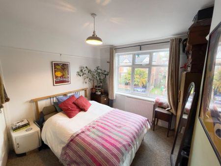 3 Bed Semi-Detached House, Russell Road, M16 - Photo 5