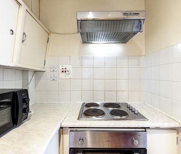 Studio to rent - Photo 6