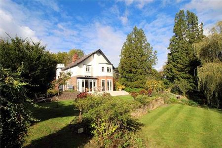 Coombe Hill Road, East Grinstead, West Sussex, RH19 - Photo 3