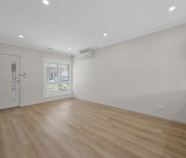 Stylish, Private & Perfectly Positioned - Photo 4