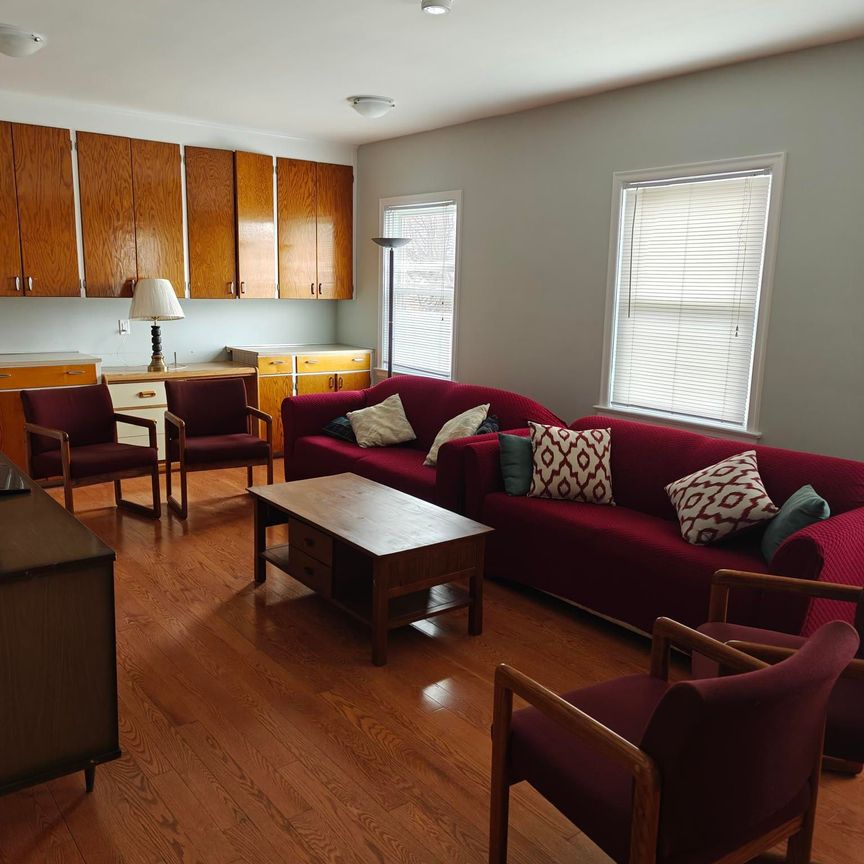 For Lease - 374 Central Park Boulevard Unit# Room #10, Oshawa, Ontario - Photo 1