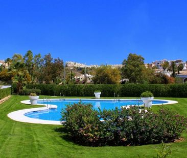 Alquiler de piso en Calle Igualeja - Photo 3