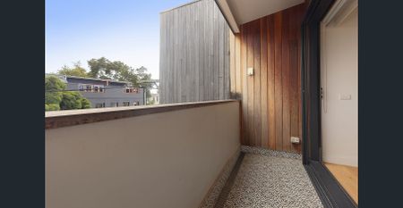 Fantastic Inner City Lifestyle - Photo 5