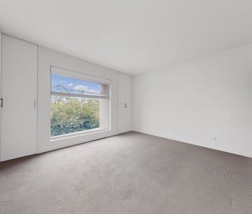 2 bedroom first floor apartment - Photo 3