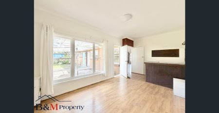 Three bedrooms one living room plus one rumpus room house can be the fourth room - Photo 3