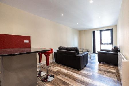 3 bedroom flat to rent - Photo 4