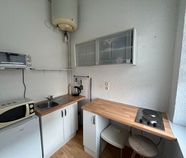 Location Appartement 1 pièce 26m² LILLE 59000 - Photo 3