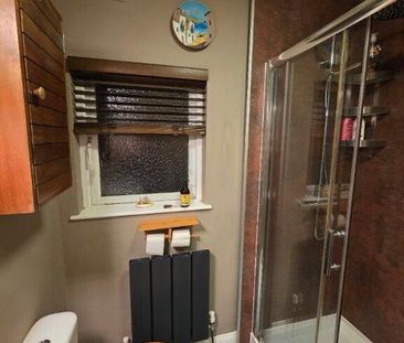 80 University Avenue, Belfast, BT7 1GY - Photo 2