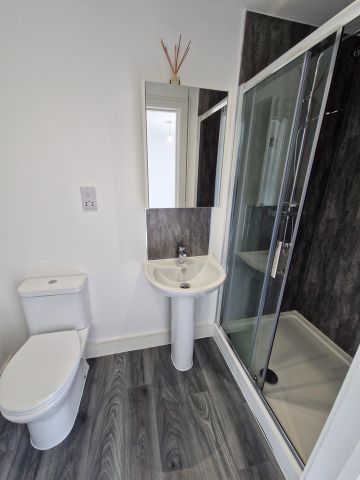 3 Bed Flat, Ark Apartments, CR2 - Photo 4