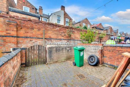2 bedroom terraced house to rent - Photo 3
