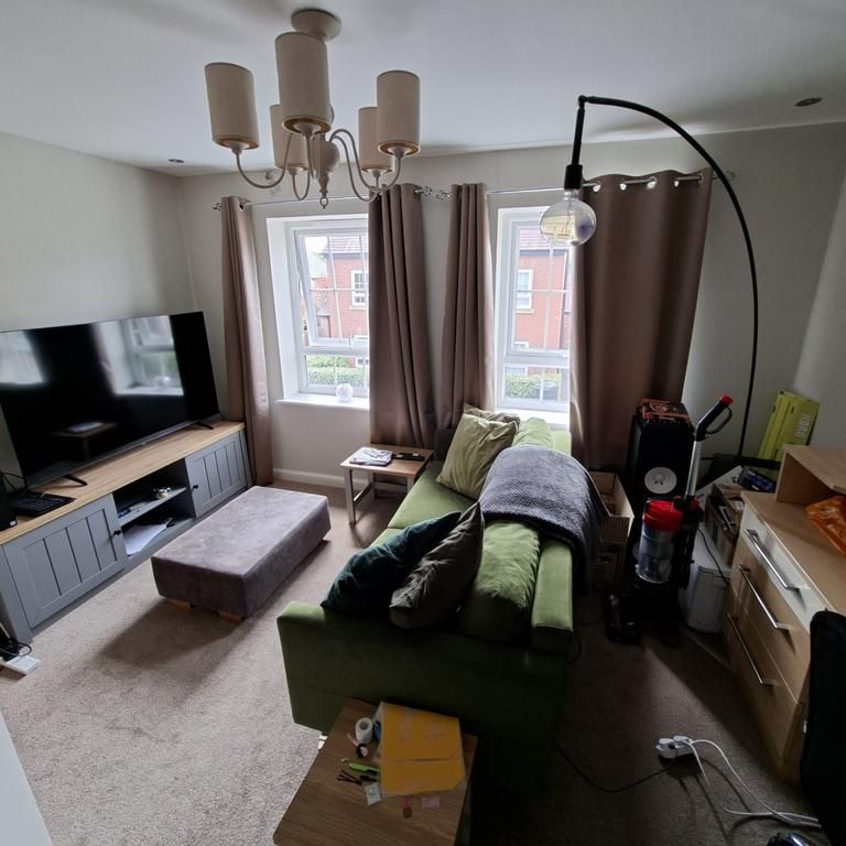 3 bedroom semi-detached house to rent - Photo 1