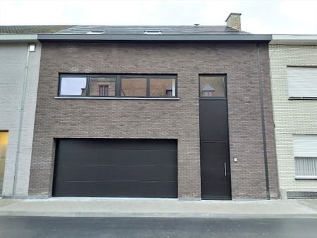 Recente woning met 3 slaapkamers, terras en tuin - Photo 3