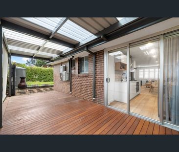 1/4 Simpsons Road, Box Hill, Vic 3128 - Photo 6