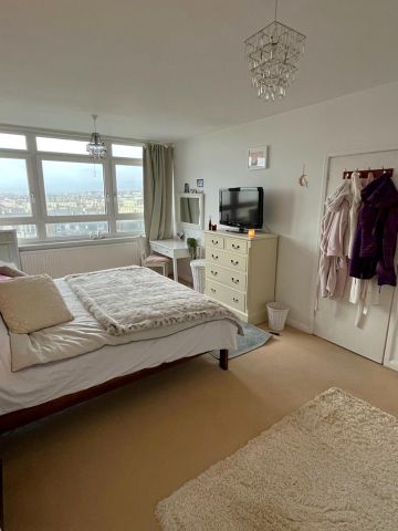 2 Bed Flat, St. Margarets Place, BN1 - Photo 2