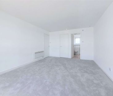 A two double bedroom duplex penthouse situated on the 6th and 7th f... - Photo 3