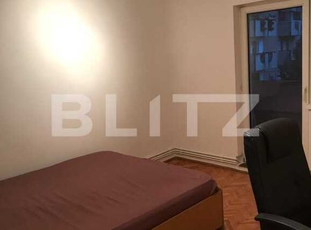 Apartament 4 camere decomandate, 80 mp, garaj, zona strazii Bucuresti - Fotografie 5