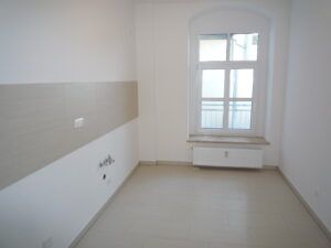 Bergstr. 9, Wohnung 1 ~~~ Balkon, Haus mit Aufzug, Bad mit Wanne und Dusche, Gäste-WC, Abstellraum, Pkw-Stellplatz - Foto 4