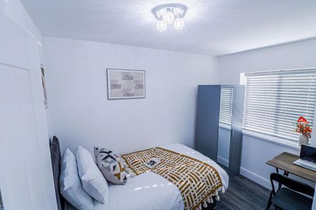 1 bedroom in a house share to rent - Photo 4