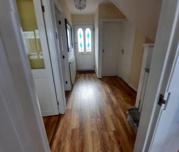 4 bedroom semi-detached house to rent - Photo 6