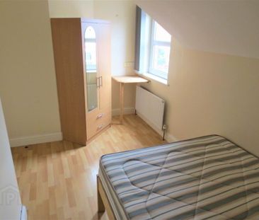 Upstairs Apartment, 53E Agincourt Avenue, University Quarter!, Belf... - Photo 1