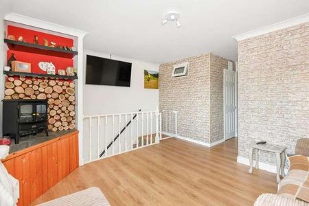 Manor Road, Witney, OX28 - Photo 2