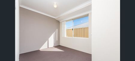 4x2 Family Home with Multiple Living Areas in Butler! - Photo 4