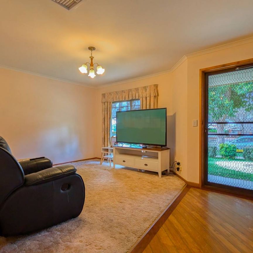 Prime Location - Photo 1