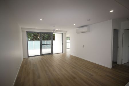 Luxury Apartment in the Heart of Maroochydore! - Photo 2