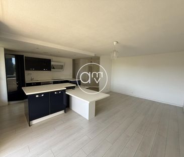 Location Appartement 2 pièces 50m² HYERES 83400 - Photo 1
