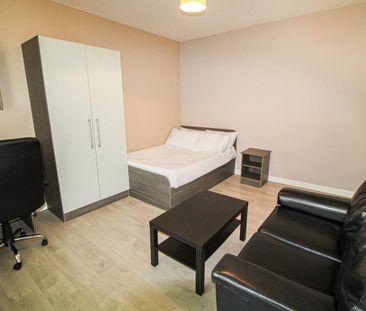 Studio to rent - Photo 2