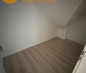 Helle und moderne 3 Zimmer DG-Wohnung mit sonnigem Flair und Balkon... - Photo 6