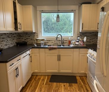 For Lease - 558 Lancelot Crescent, Oshawa, Ontario - Photo 5