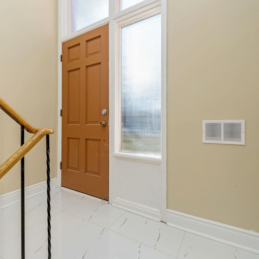 For Lease - 113 Poynter Drive, Toronto, Ontario - Photo 1