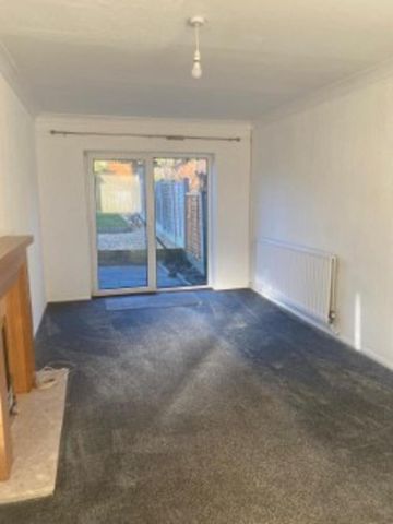 2 bedroom semi-detached house to rent - Photo 2