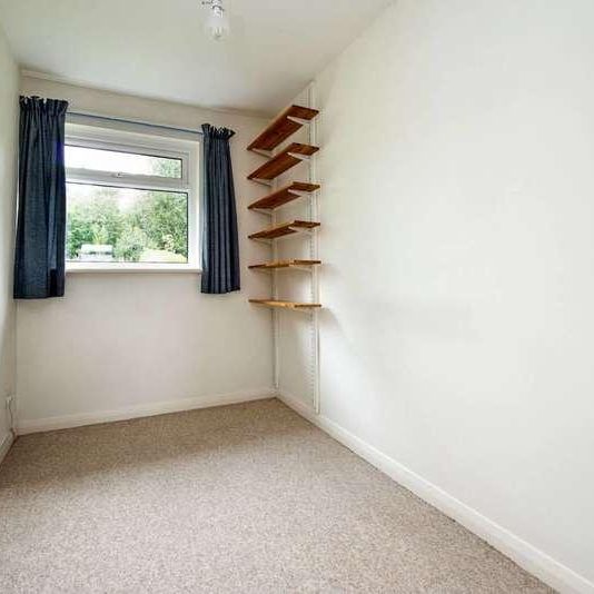 Guildford Park Avenue, Guildford, GU2 - Photo 1